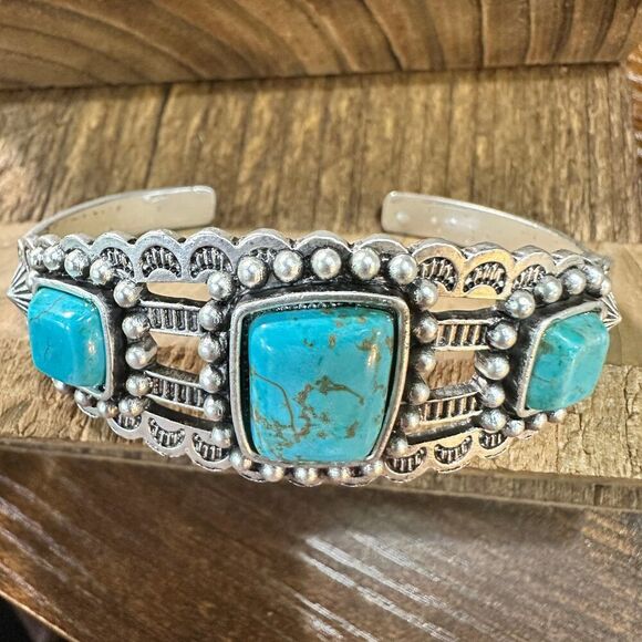 Turquoise Cuff‎ Bracelet in Antique Silver Style, Boho Southwestern Cuff, Ships - Picture 1 of 9